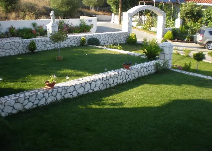 Liberis Ραζάτα