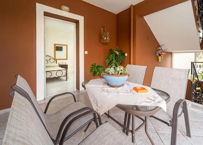 Liberis * Ραζάτα